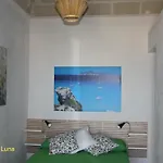 La Luna E Il Gatto 펜션 파뷔냐나도